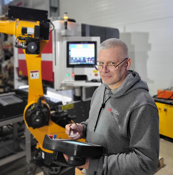 Дмитрий Назаров