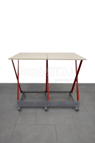 Стойка для колёс 1х4 на ножках с деревянной столешницей