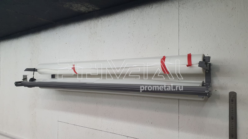 Держатель для рулонов диам. до 26см настенный с Резаком