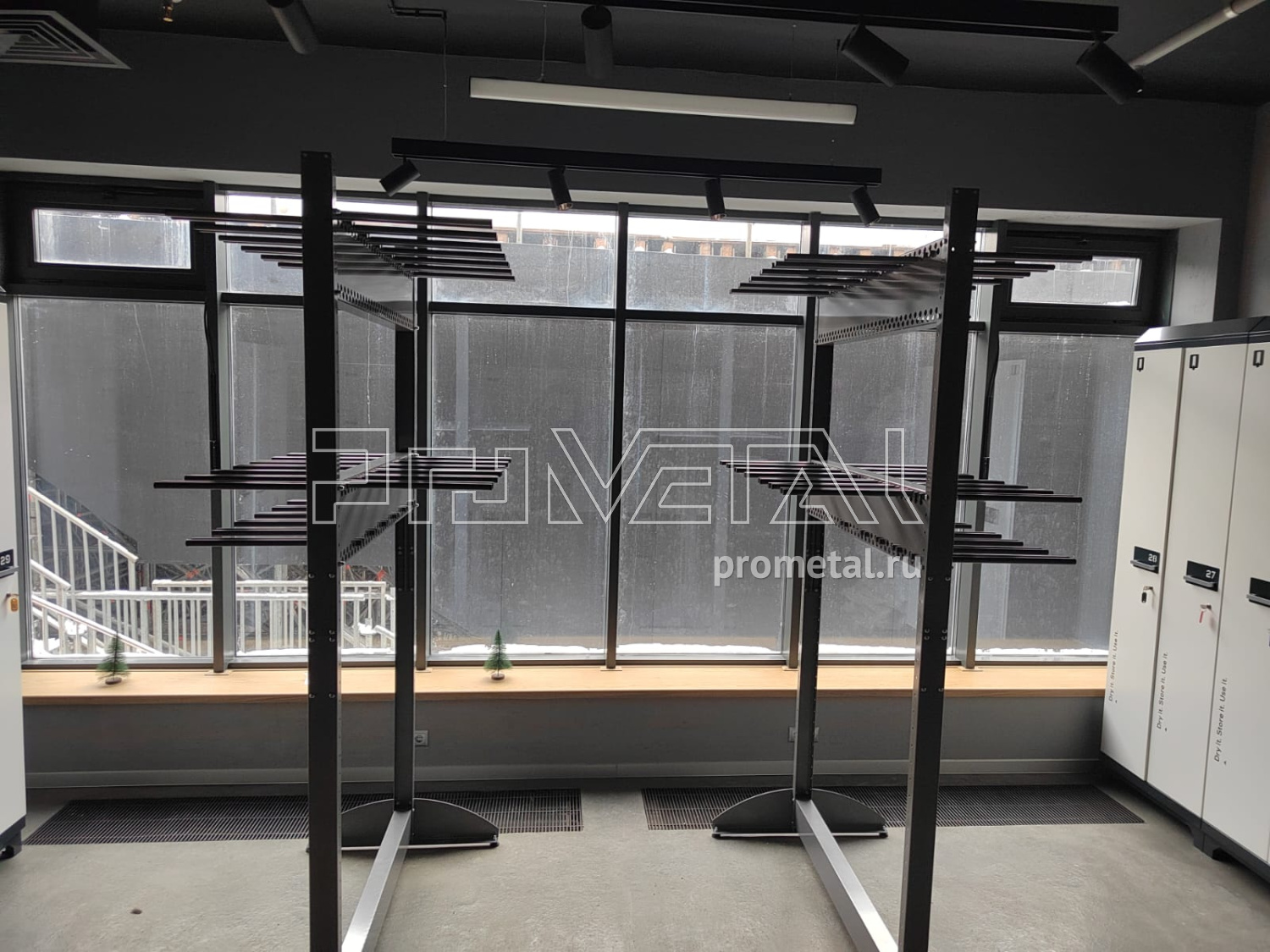 Металлические Стойки для лыж и сноубордов для ГК Воробьевы Горы - Михаил