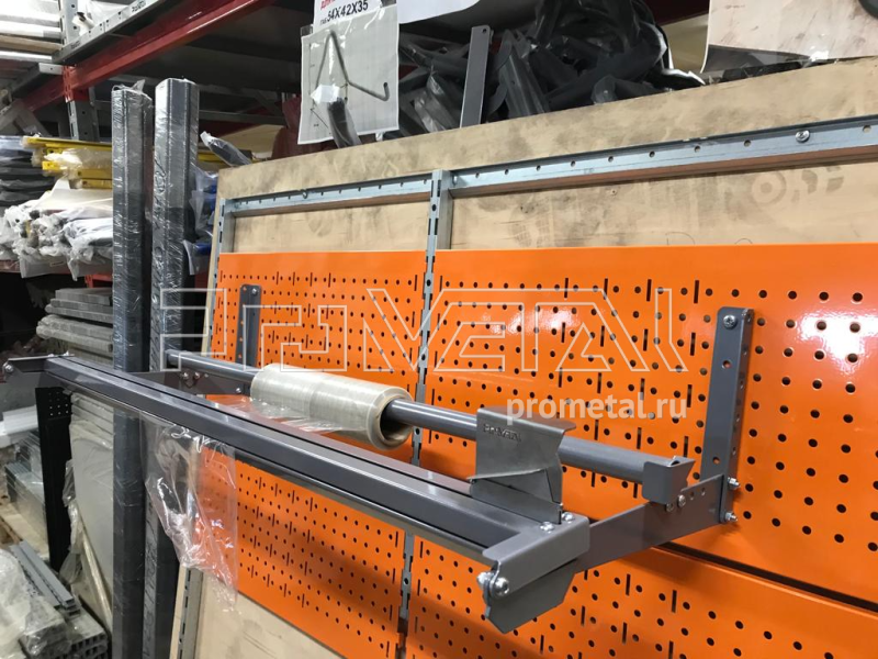 Держатель для рулонов диам. до 26см настенный с Резаком