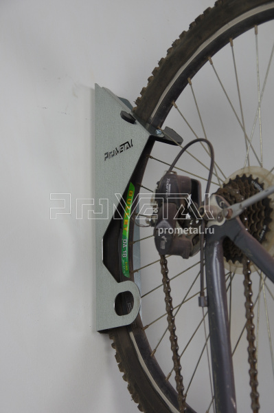 Подвес для велосипеда за колесо