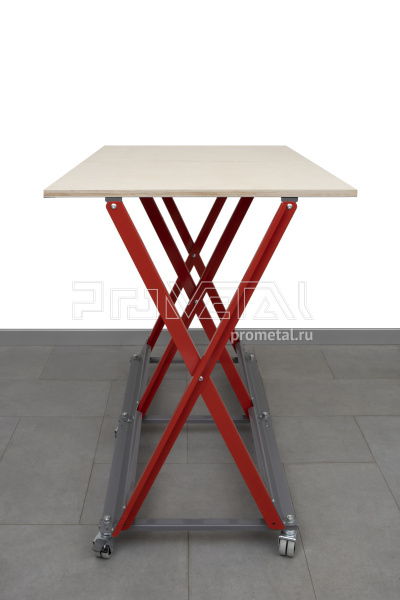 Стойка для колёс 1х4 на роликах с деревянной столешницей