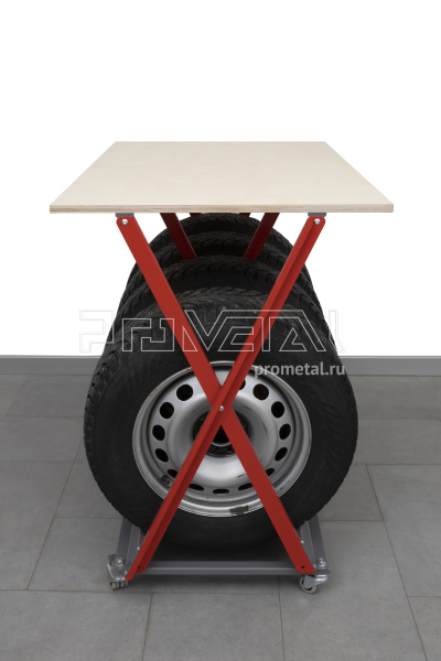 Стойка для колёс 1х4 на роликах с деревянной столешницей