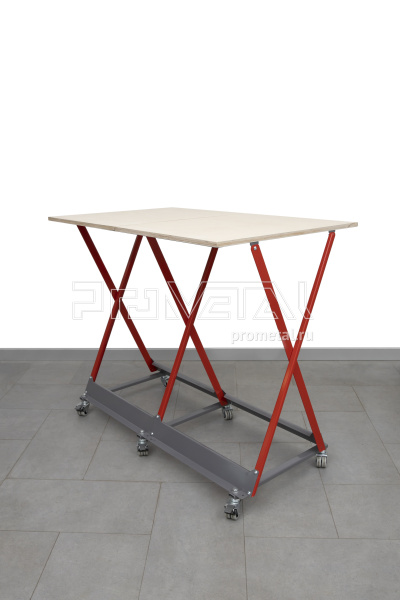 Стойка для колёс 1х4 на роликах с деревянной столешницей